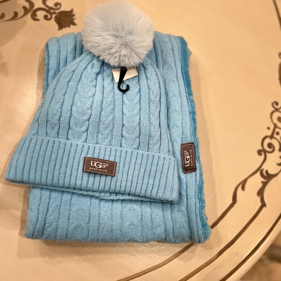 - UGG Sweather Weather Sky Blue  Fleece  pom pom hat infinity scarf set NWT - Picture 1 of 15